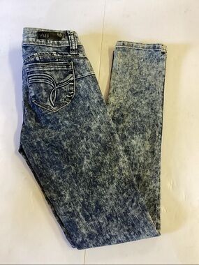 YMI Wannabettabutt Skinny Jeans